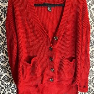 Knitted button up cardigan. ❣️